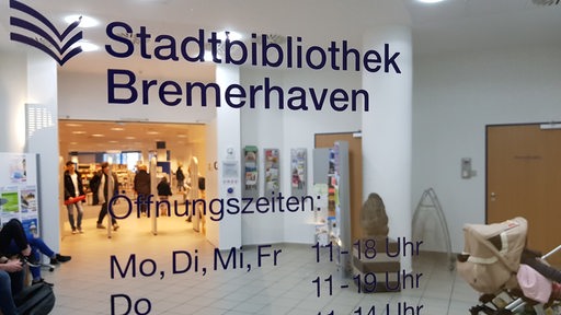 Eingang zur Stadtbibliothek Bremerhaven.
