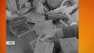 Zahlreiche Briefe aus der Briefwahl von 1957