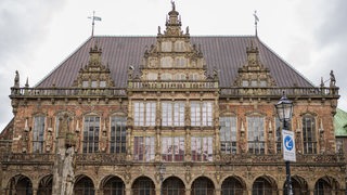 Das Bremer Rathaus auf dem Marktplatz in der Innenstadt.