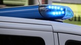 Blaulicht auf einem Polizei-Fahrzeug 