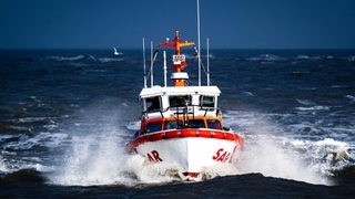 Das Seenotrettungsboot "Gillis Gullbranson" auf der Nordsee (Symbolfoto)